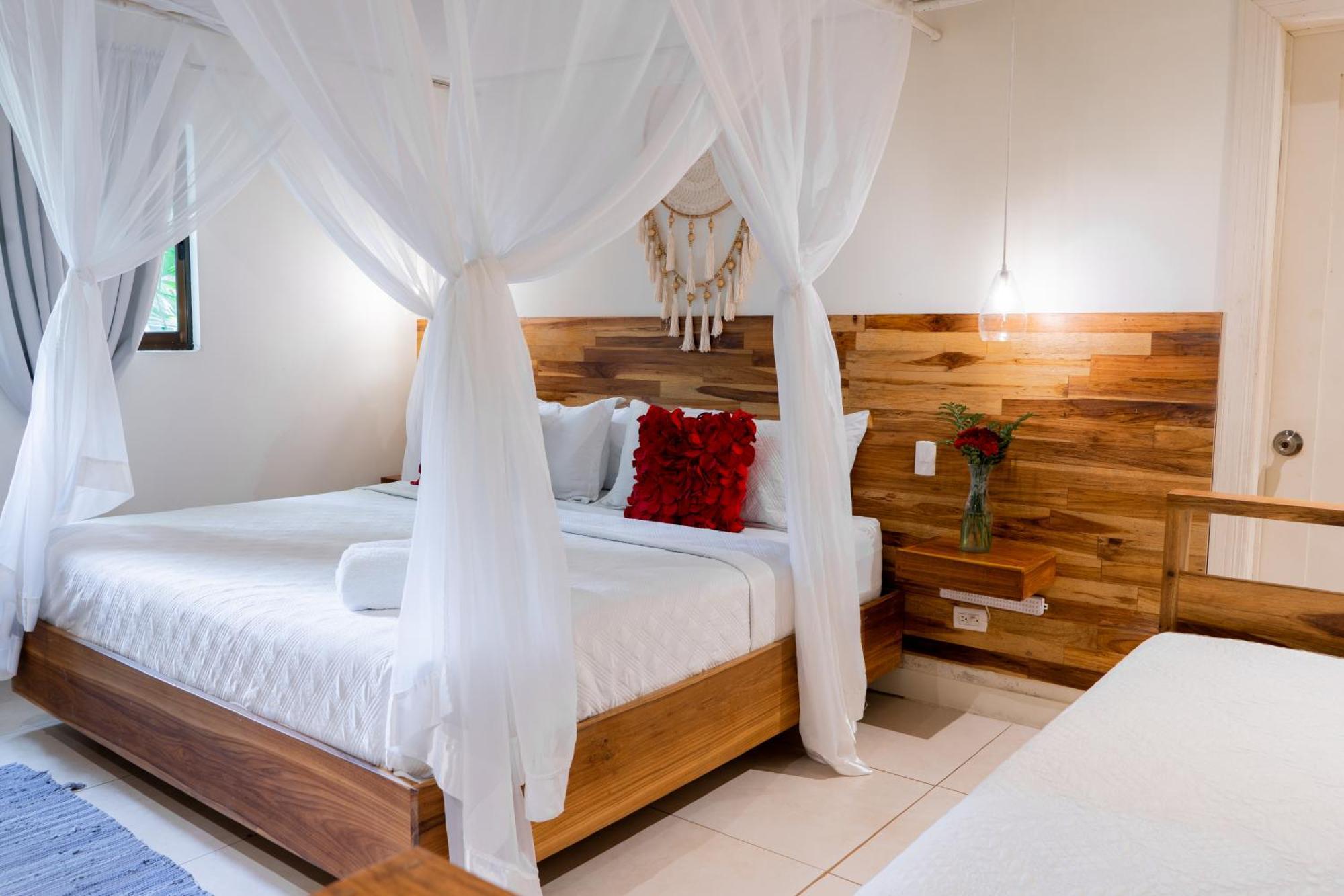 Banana Beach Bungalows Playa Santa Teresa  Εξωτερικό φωτογραφία